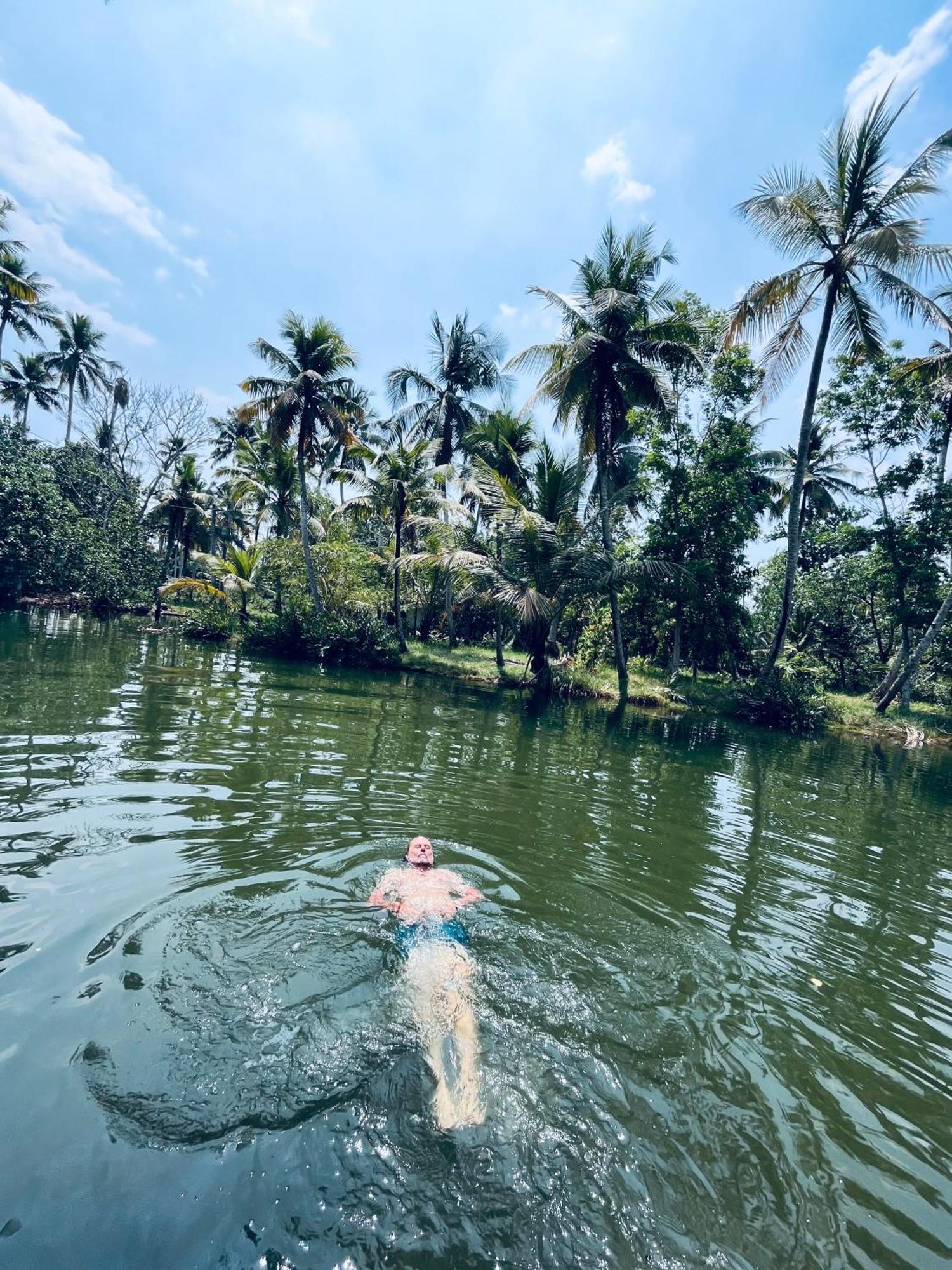 Homestay Riverrootsstays Mundrothuruth