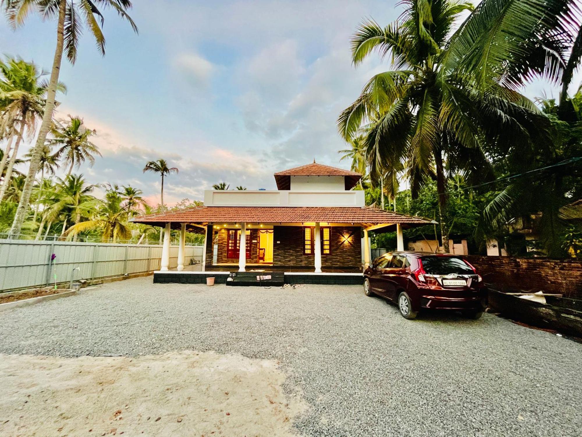 Riverrootsstays Homestay Mundrothuruth