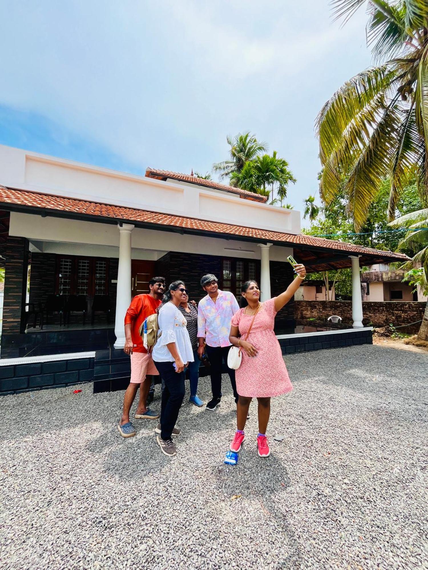 Homestay Riverrootsstays Mundrothuruth